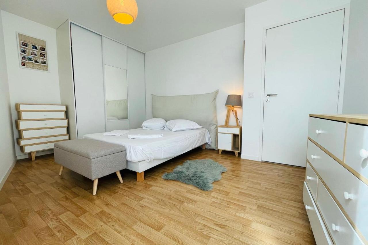 Bright Apartment In A New Building With Garage Tours Exterior foto
